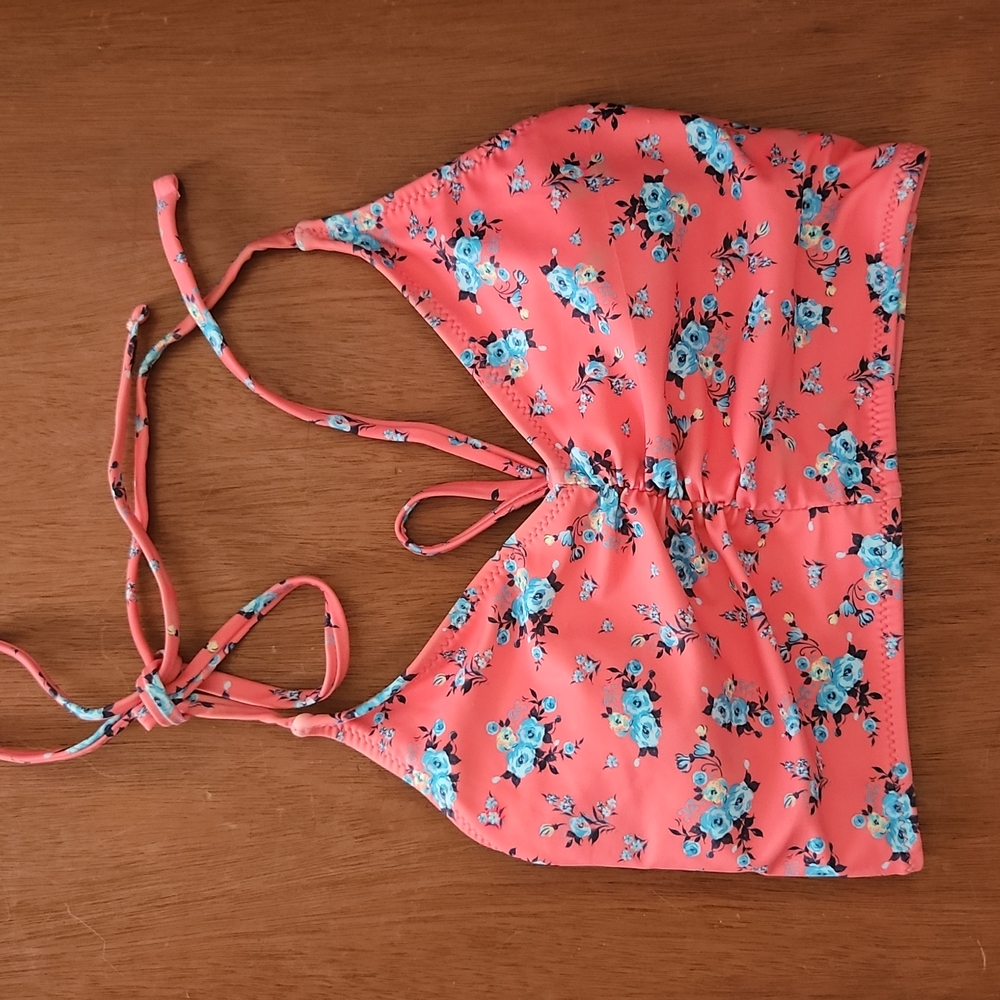 Cupshe Floral Bikini Top Small